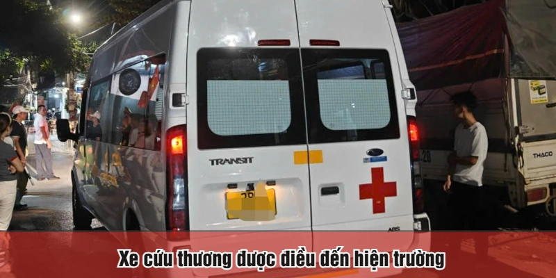 Xe cứu thương được điều đến hiện trường
